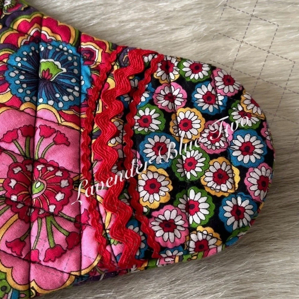 VERA BRADLEY Symphony In Hue 2009 Christmas Stocking Jingle Bells Red Green Y2K
